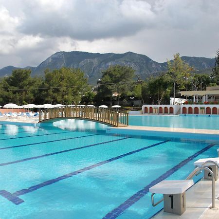 Uptown Bueyuek Anadolu Girne Hotel Exteriör bild