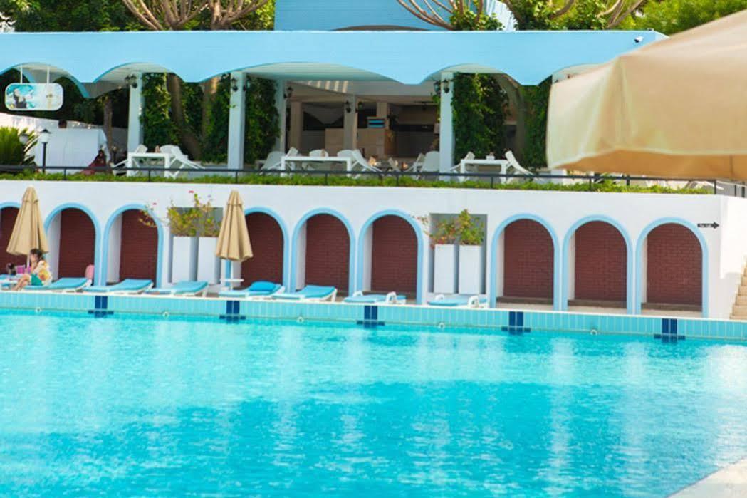 Uptown Bueyuek Anadolu Girne Hotel Exteriör bild