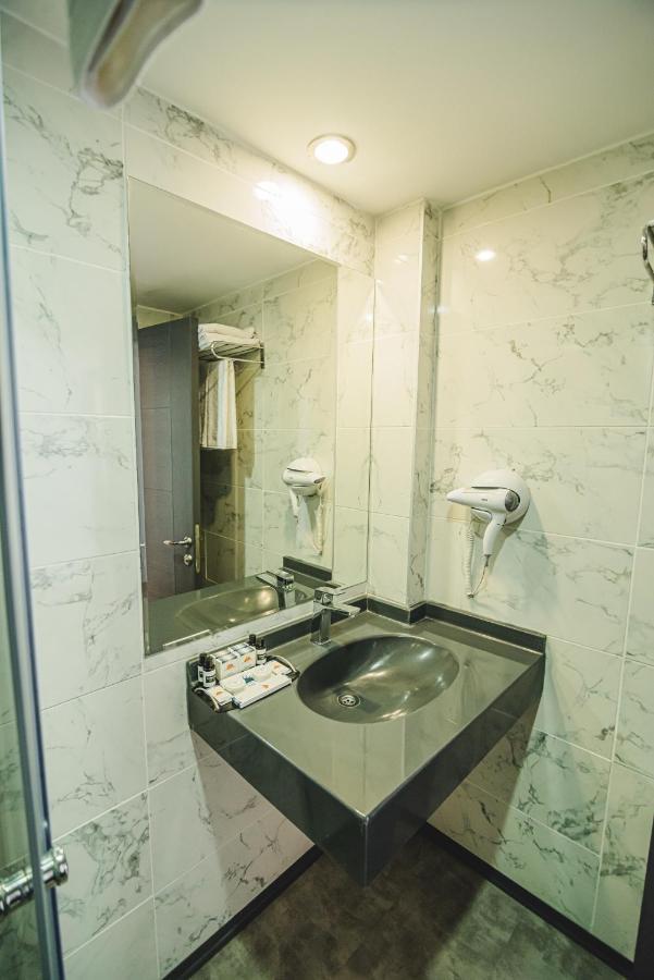 Uptown Bueyuek Anadolu Girne Hotel Exteriör bild