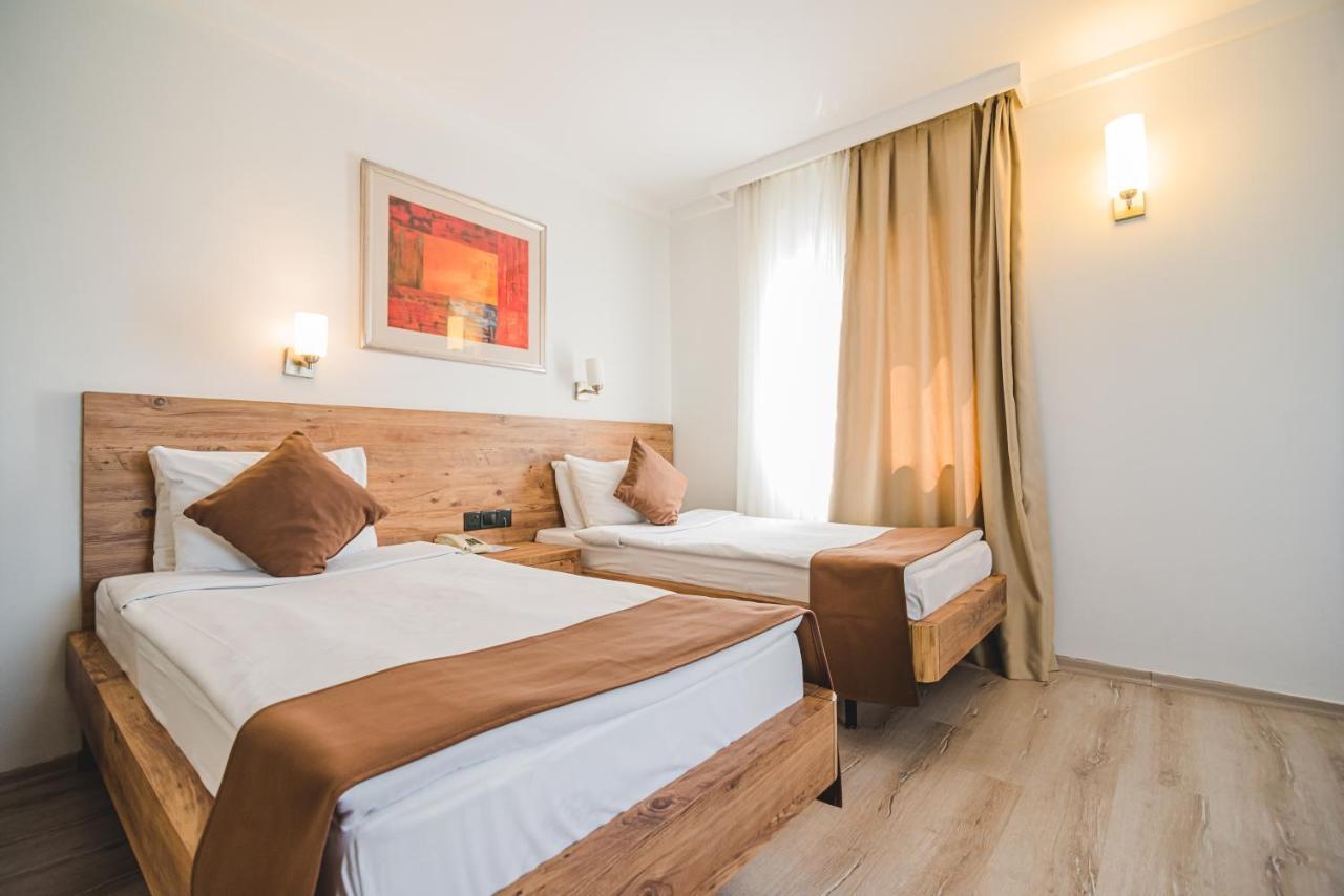 Uptown Bueyuek Anadolu Girne Hotel Exteriör bild