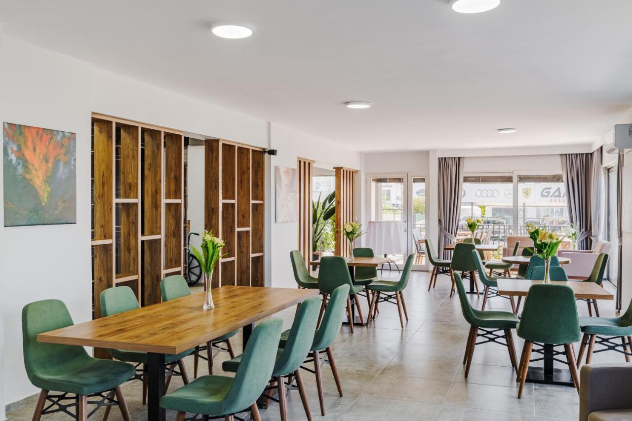 Uptown Bueyuek Anadolu Girne Hotel Exteriör bild