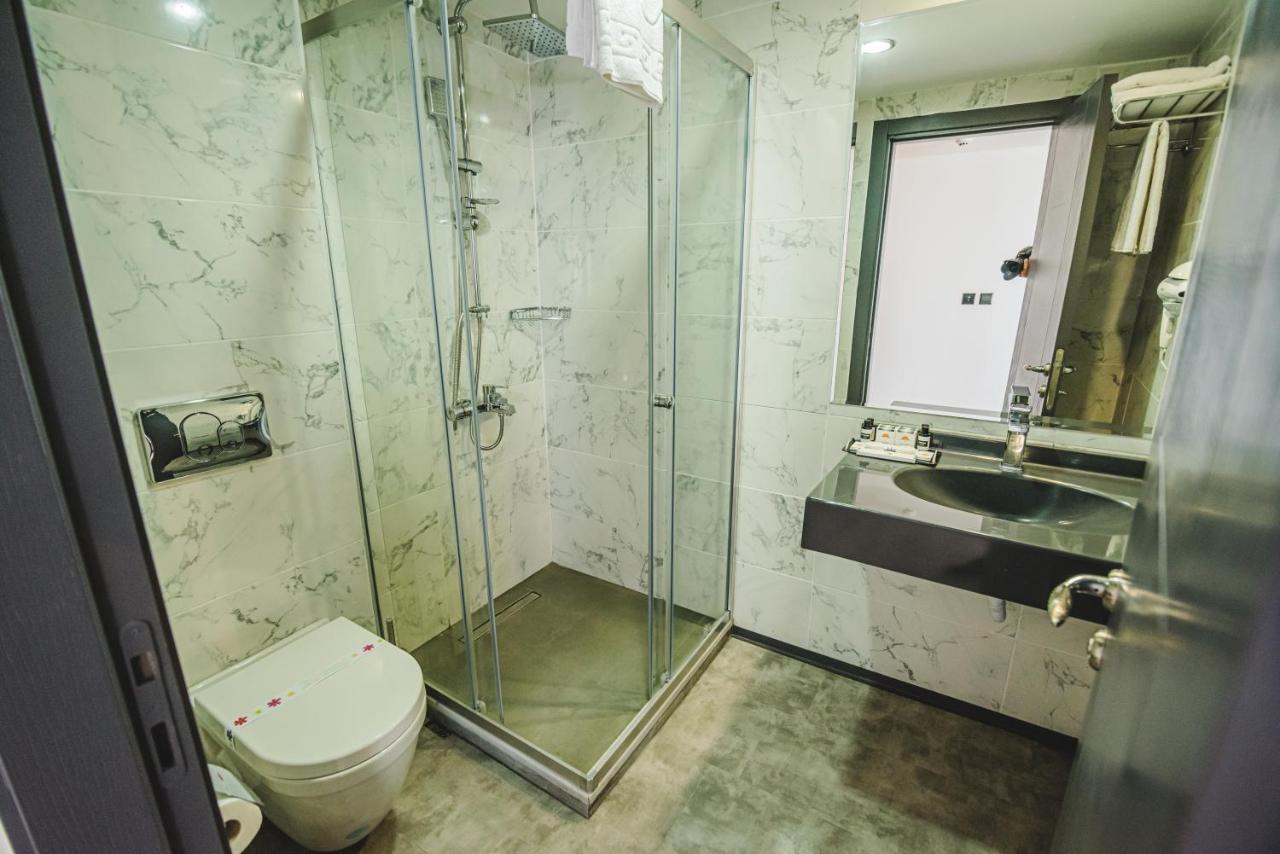 Uptown Bueyuek Anadolu Girne Hotel Exteriör bild