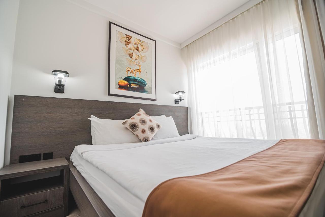 Uptown Bueyuek Anadolu Girne Hotel Exteriör bild