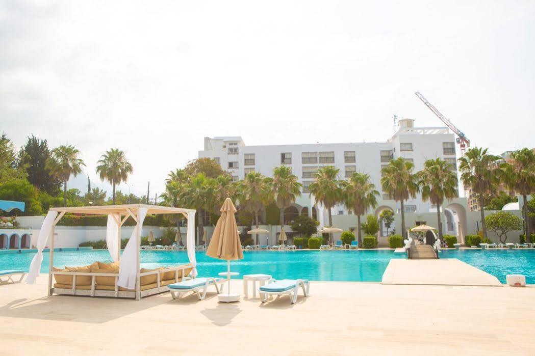 Uptown Bueyuek Anadolu Girne Hotel Exteriör bild